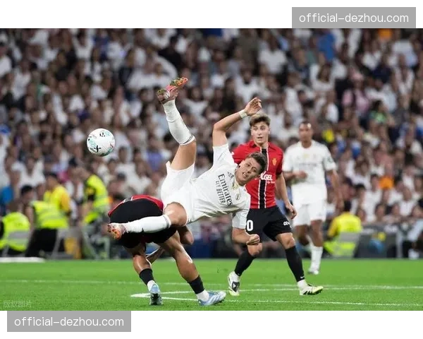 皇马遭马略卡补时绝杀,客场失利后争冠希望愈发渺茫 皇马遭马略卡补时绝杀,客场失利后争冠希望愈发渺茫